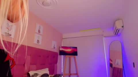 Snapshot of adonis_hot_xx chatting on 09-27-25, 09:31 adonis_hot_xx online show from 09-27-25, 09:31