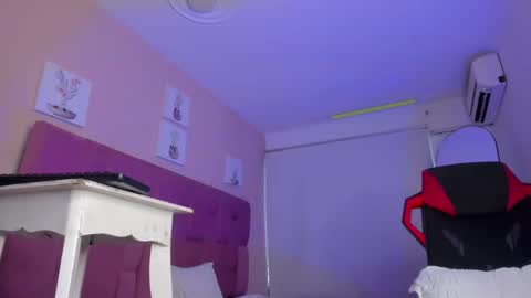 Snapshot of adonis_hot_xx chatting on 10-02-25, 08:49 adonis_hot_xx online show from 10-02-25, 08:49
