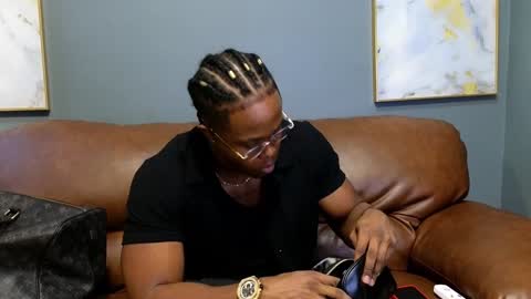 Snapshot of adonisknigh chatting on 01-30-25, 12:06 Adonis Knight  online show from 01-30-25, 12:06