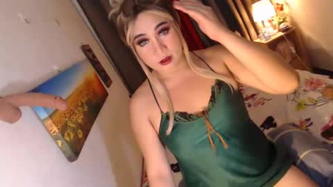 MsKim  online show from 12-13-24, 07:58