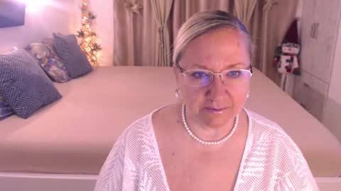 Cryna online show from 12-18-24, 03:58