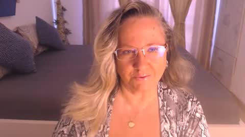 Cryna online show from 09-21-25, 09:55