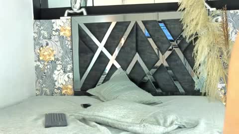 Adrian and Camii online show from 04-08-26, 05:18