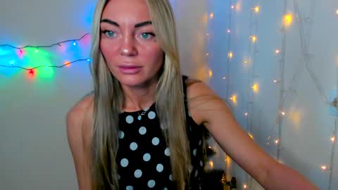 Adriana online show from 12-21-24, 09:55