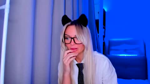 Adriana online show from 02-10-25, 09:36