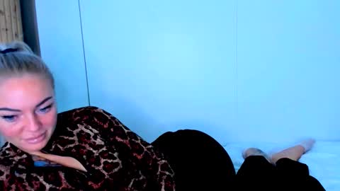 Adriana online show from 09-26-25, 06:17