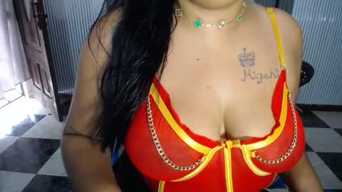 Snapshot of adriana_foxxxy chatting on 01-31-26, 07:11 Adriana Martinez online show from 01-31-26, 07:11