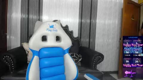 Snapshot of adriana_foxxxy chatting on 02-04-26, 02:17 Adriana Martinez online show from 02-04-26, 02:17