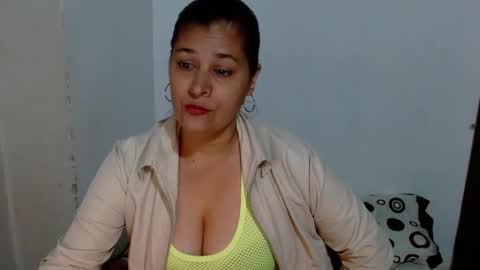 Adriana milf online show from 10-11-25, 05:17
