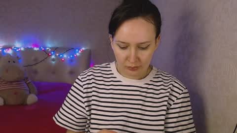 Snapshot of adrianakuiper chatting on 02-04-25, 02:07 Adriana online show from 02-04-25, 02:07