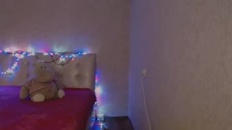 Snapshot of adrianakuiper chatting on 03-01-25, 10:21 Adriana online show from 03-01-25, 10:21