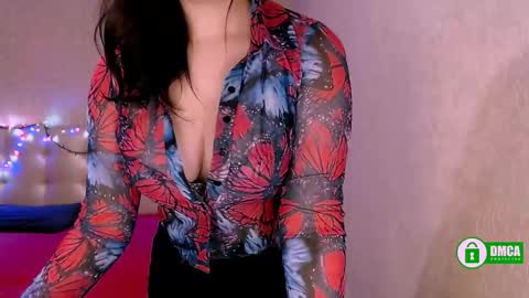 Snapshot of adrianakuiper chatting on 11-19-25, 02:50 Adriana online show from 11-19-25, 02:50