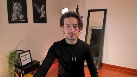 Snapshot of adrianwilliams_ chatting on 02-05-25, 08:14 Adrian Williams online show from 02-05-25, 08:14