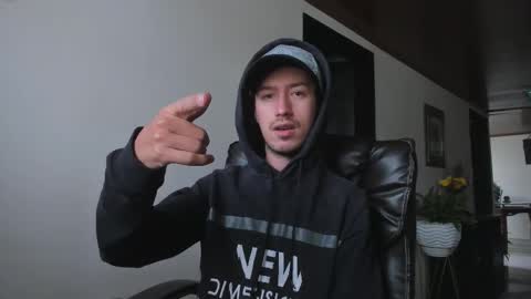 Adrian Williams online show from 01-12-26, 05:07