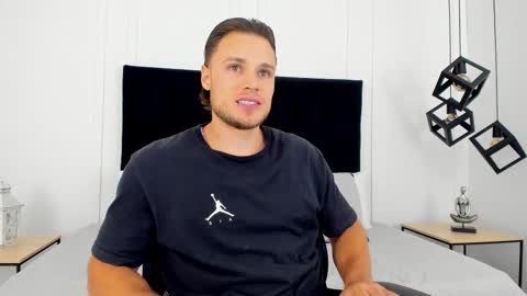 Adrein Roche online show from 01-21-25, 11:24