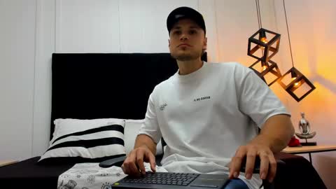 Adrein Roche online show from 02-15-25, 11:14