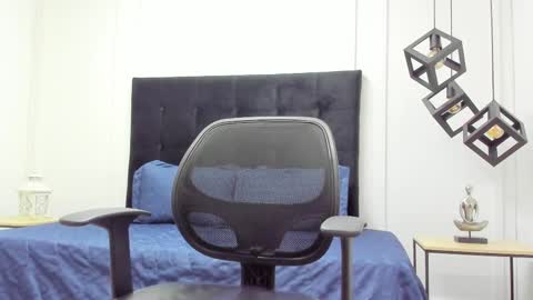 Adrein Roche online show from 03-04-25, 11:22
