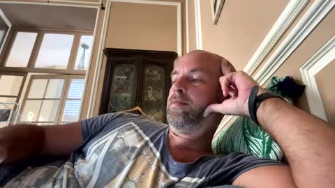 Snapshot of adrienfromparis chatting on 02-24-25, 09:53 adrienfromparis online show from 02-24-25, 09:53