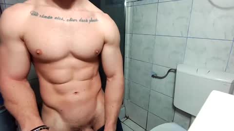 Snapshot of advp69 chatting on 03-11-25, 07:37 Mrrfitt online show from 03-11-25, 07:37