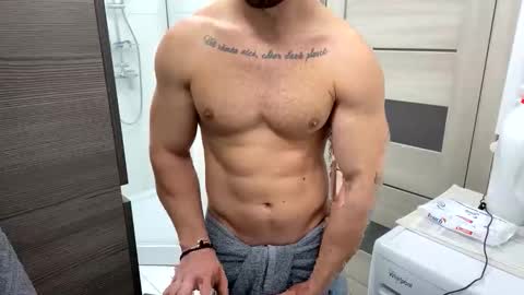 Snapshot of advp69 chatting on 09-25-25, 12:42 Mrrfitt online show from 09-25-25, 12:42