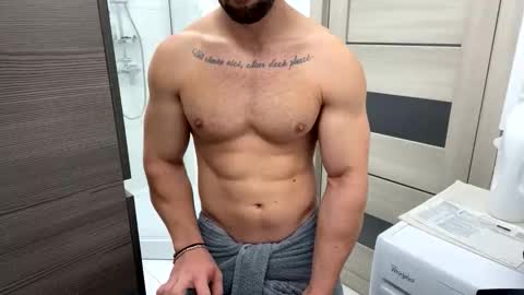 Snapshot of advp69 chatting on 09-27-25, 12:54 Mrrfitt online show from 09-27-25, 12:54