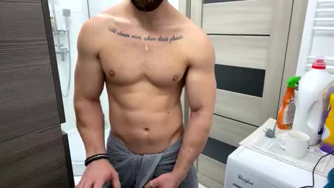 Snapshot of advp69 chatting on 10-28-25, 06:06 Mrrfitt online show from 10-28-25, 06:06