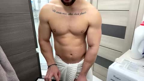 Snapshot of advp69 chatting on 12-05-25, 08:12 Mrrfitt online show from 12-05-25, 08:12