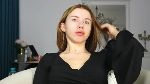 Aelia online show from 10-02-25, 04:19