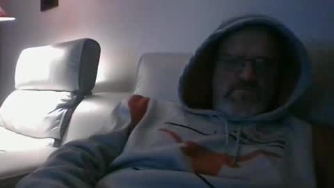 afr10221966 online show from 11-14-25, 02:43