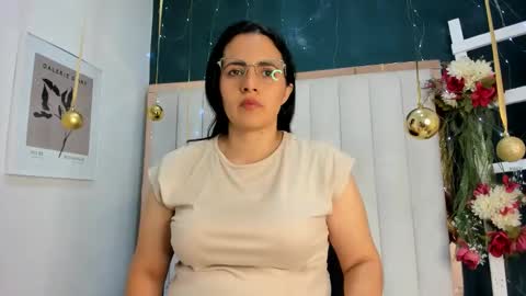 Africa  online show from 12-17-25, 01:44