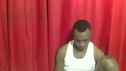 Snapshot of african_hotchocolate chatting on 11-30-25, 04:05 sexiest online show from 11-30-25, 04:05