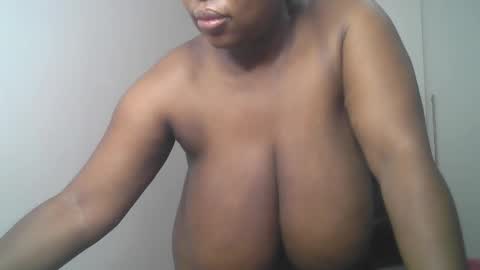 Snapshot of africanbusty chatting on 03-11-25, 02:10 ONLYFAN-Africanbusty online show from 03-11-25, 02:10