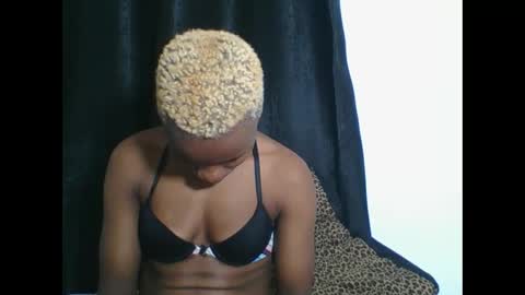 PHOEBE online show from 10-26-25, 05:30