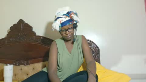 Snapshot of africanquee2 chatting on 12-28-24, 10:03 jackline online show from 12-28-24, 10:03