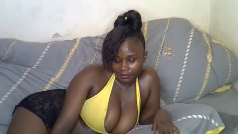 Snapshot of afrii_kity chatting on 10-19-25, 01:45 afrii_kity online show from 10-19-25, 01:45