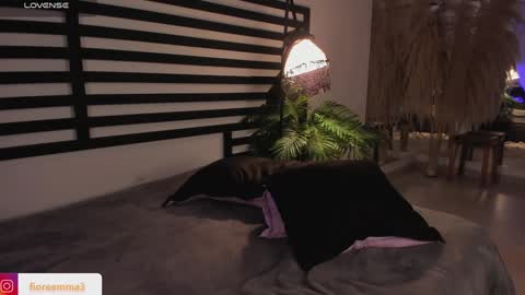 Emma online show from 01-12-25, 12:49