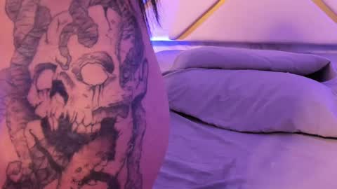 Snapshot of afrodita_scorpion chatting on 02-28-25, 02:42 AfroditaX online show from 02-28-25, 02:42