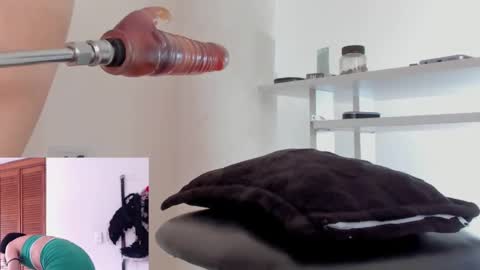 afroditacute16 online show from 10-07-25, 06:27