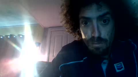 Snapshot of afromanblake chatting on 10-21-25, 04:19 afromanblake online show from 10-21-25, 04:19