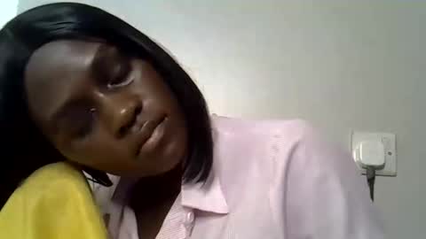 Snapshot of afronubians chatting on 09-18-25, 04:47 afronubians online show from 09-18-25, 04:47