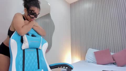 A G A T A  online show from 10-29-25, 01:02