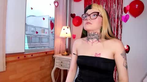 Snapshot of agata_volkov chatting on 02-14-26, 08:27 Agata Volkov online show from 02-14-26, 08:27