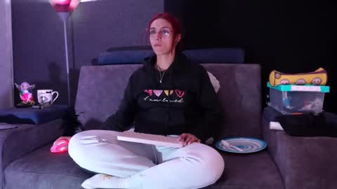 Agata Collinss online show from 09-26-25, 06:06