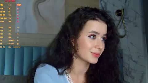 Snapshot of agatamercer chatting on 08-09-26, 03:23 Agata online show from 08-09-26, 03:23