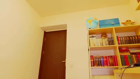 Agatha online show from 03-25-26, 06:08