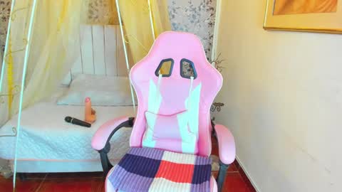 agatha online show from 01-24-25, 04:05