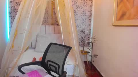 agatha online show from 02-20-25, 04:25