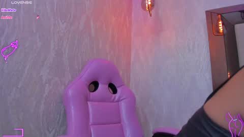 LUNNA online show from 01-28-25, 05:14