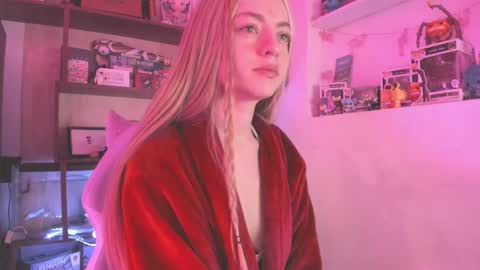 Camila     2 online show from 12-09-24, 06:23