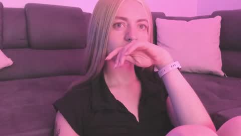 Camila     2 online show from 01-29-25, 11:56